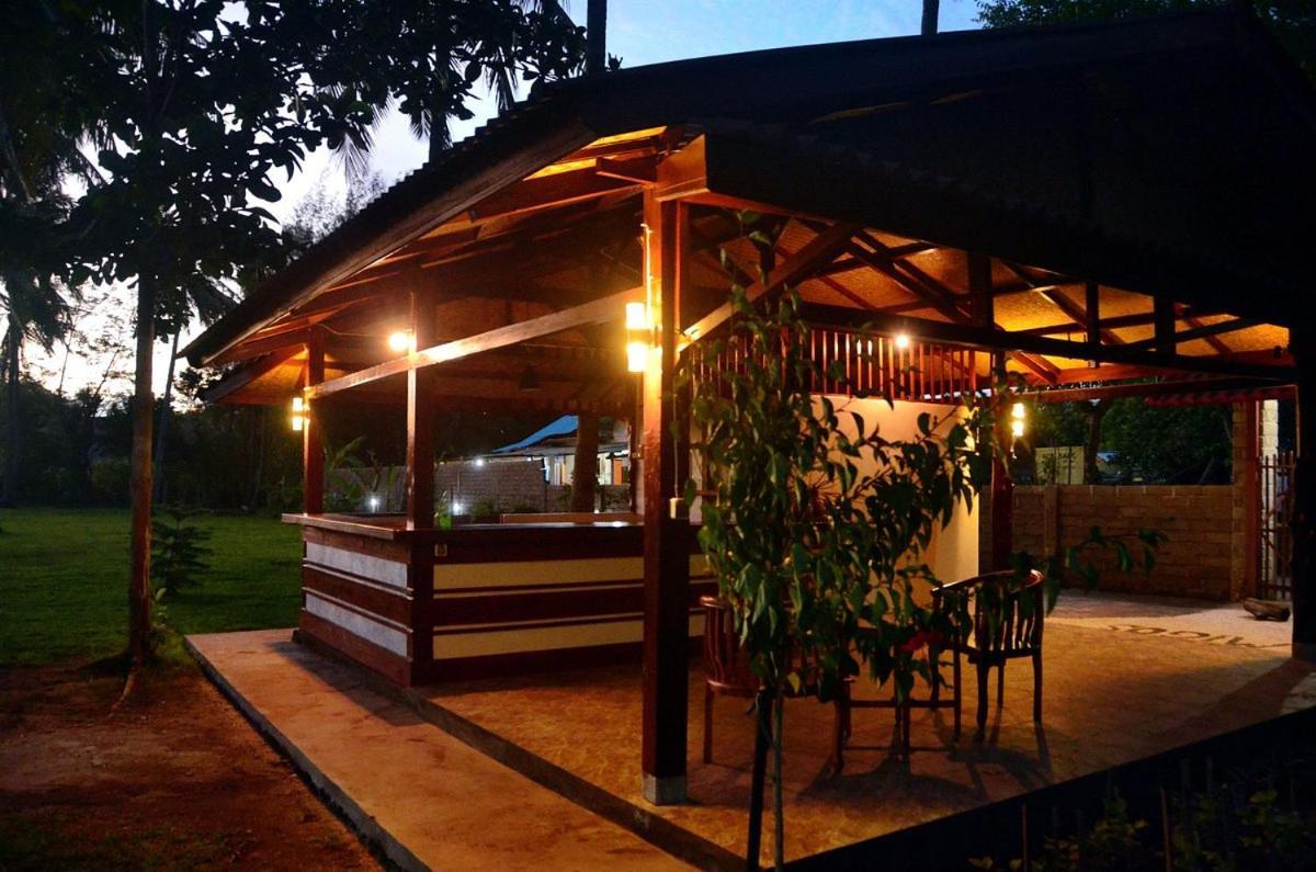 Amigos Bungalows Gili Meno Exterior foto